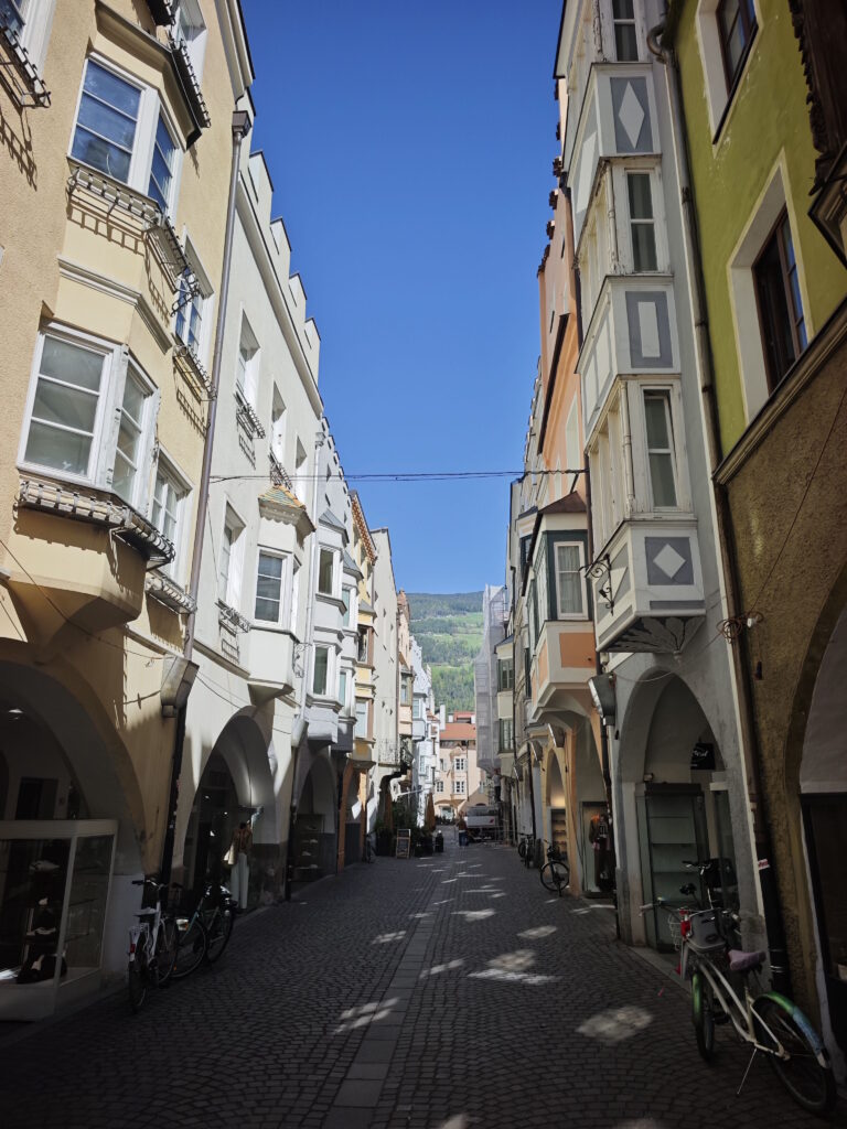 Große Lauben Brixen - die Einkaufsstraße in der Altstadt