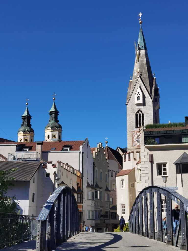 Weißer Turm Brixen in Südtirol